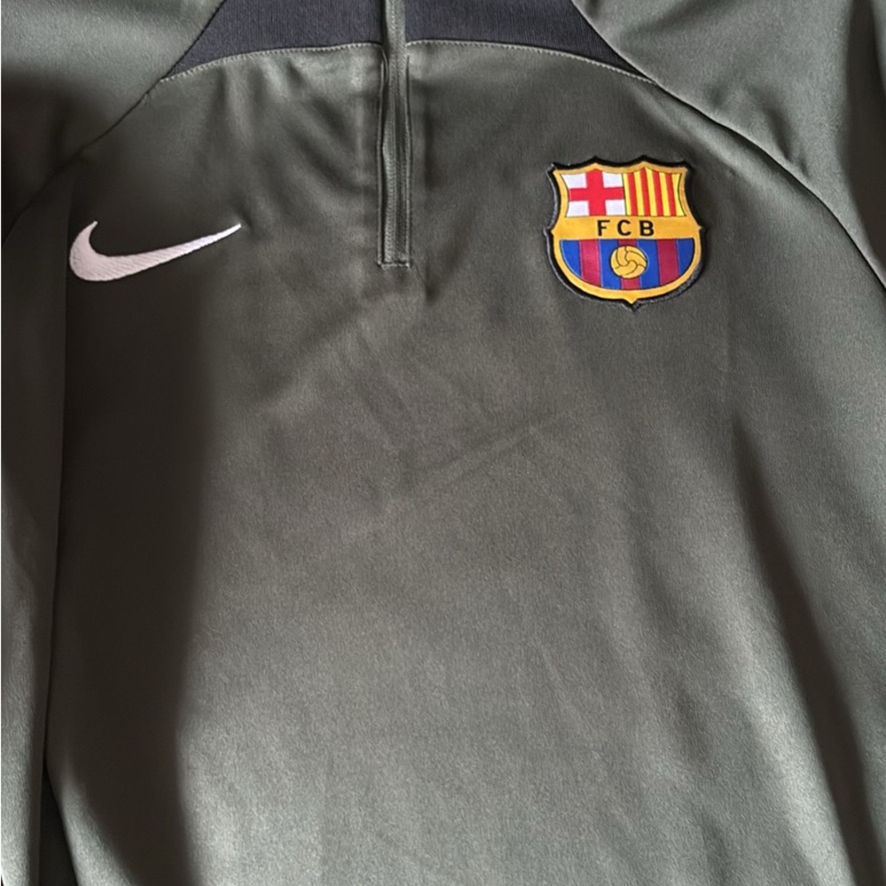 Nike Olive Green FCB Quarter-Zip Top